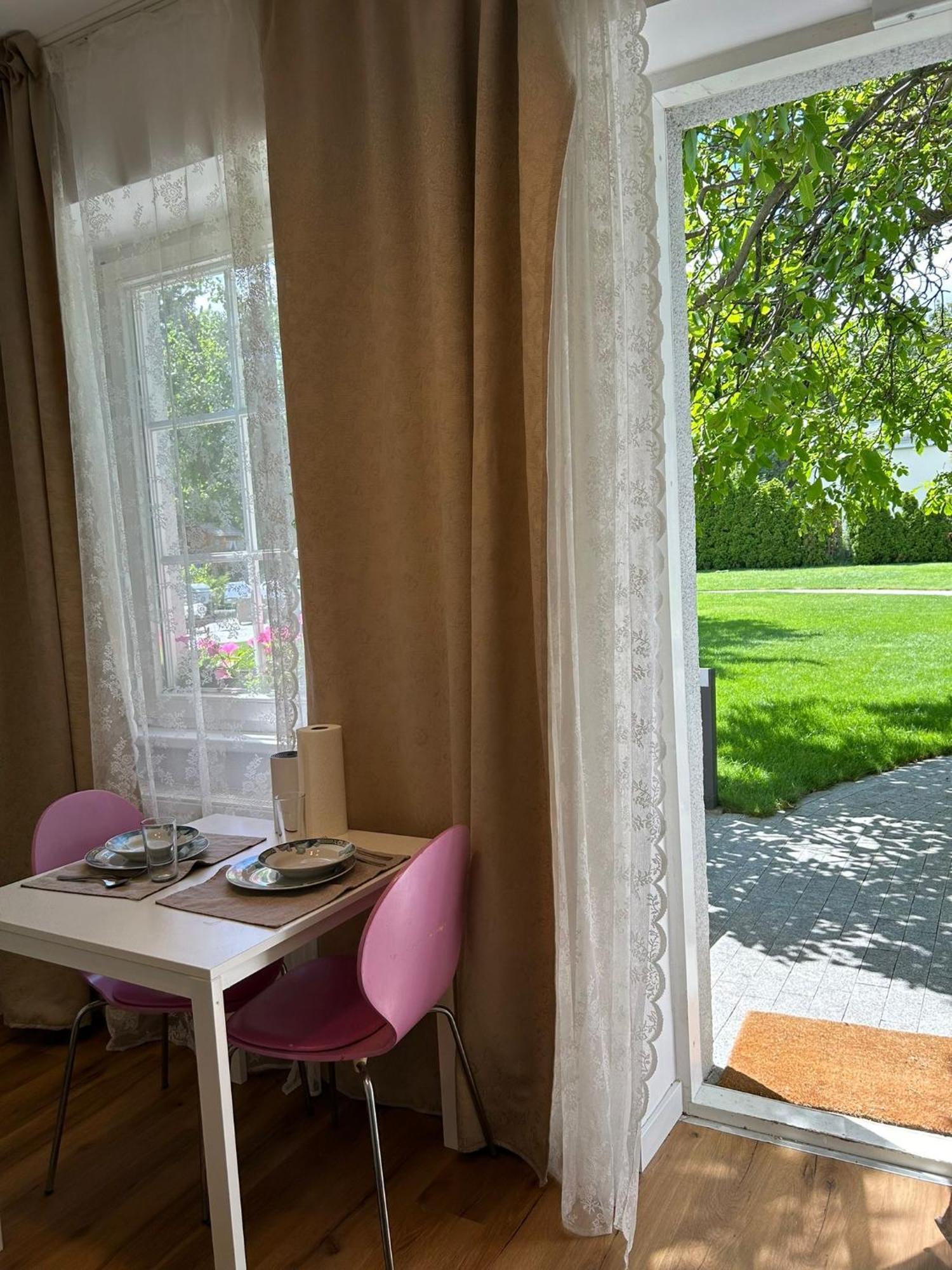 Apartment Mit Gartenblick Und Terrasse Baden Ngoại thất bức ảnh